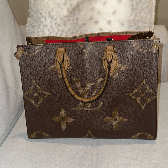 LV on the go MM mono smoke free environment comes with dusty box EUC Firm Price - Picture 5 of 16